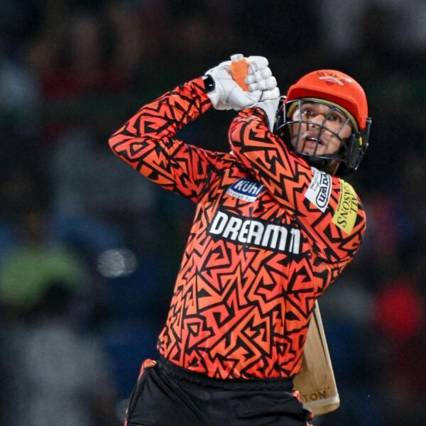 Abhishek Sharma Record CSK के खिलाफ 15 गेंदों में फिफ्टी, SRH के लिए बनाया नया इतिहास