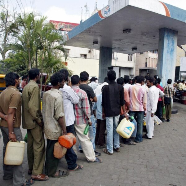 Petrol Diesel Prices 2026: रोज ₹1600 करोड़ का नुकसान, चुनाव के बाद बढ़ सकते हैं दाम