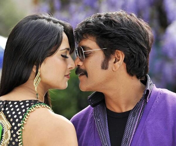 అతను ప్రపోజ్ చేస్తే ఓకే చెప్పా.. అనుష్క శెట్టి ఫస్ట్ లవ్ కామెంట్స్ వైరల్