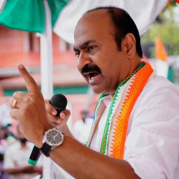 വി ഡി സതീശന്