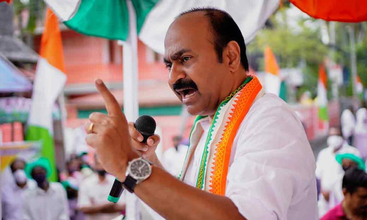 വി ഡി സതീശന്
